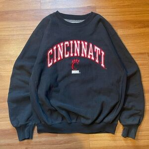 Vintage Steve and Barry’s Cincinnati Bearcats Large Black Crewneck Sweatshirt
